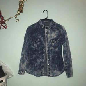 Long sleeve button up shirt